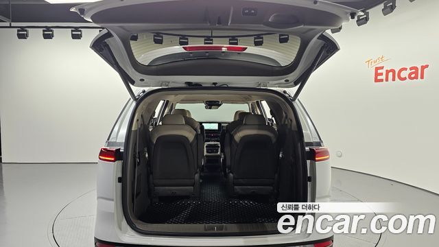 Kia Canival 2023 — photo 20