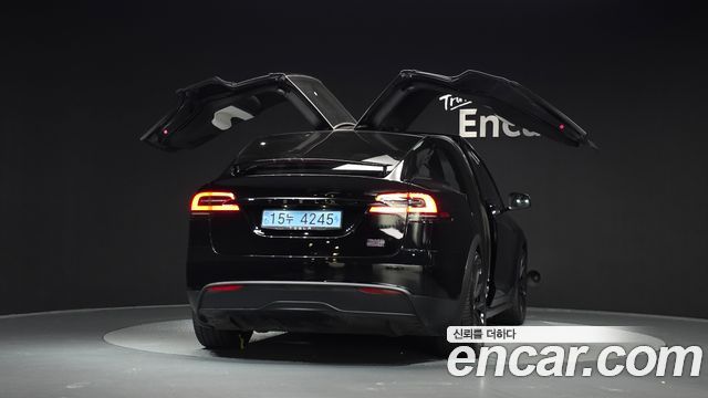 Tesla Model X 2023 — photo 4