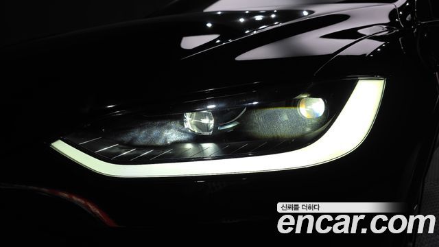 Tesla Model X 2023 — photo 8