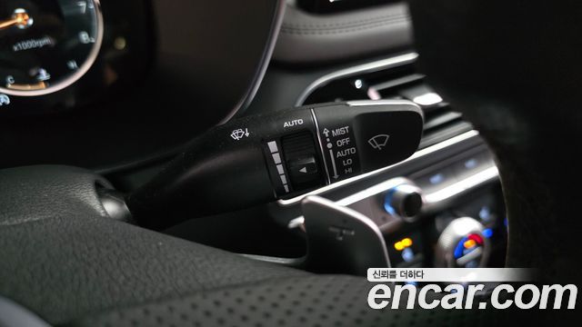 Genesis G70 2023 — photo 37