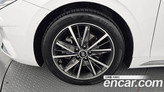 Hyundai Grandeur 2023 — photo 5