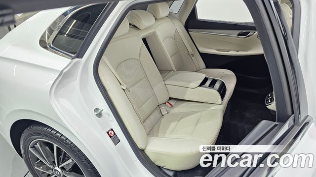 Hyundai Grandeur 2023 — photo 17
