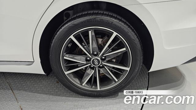 Hyundai Grandeur 2023 — photo 7