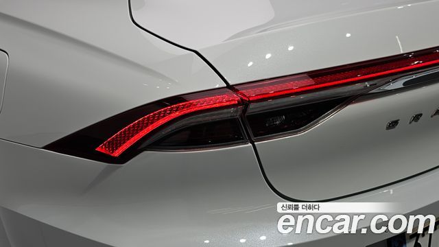 Hyundai Grandeur 2023 — photo 9