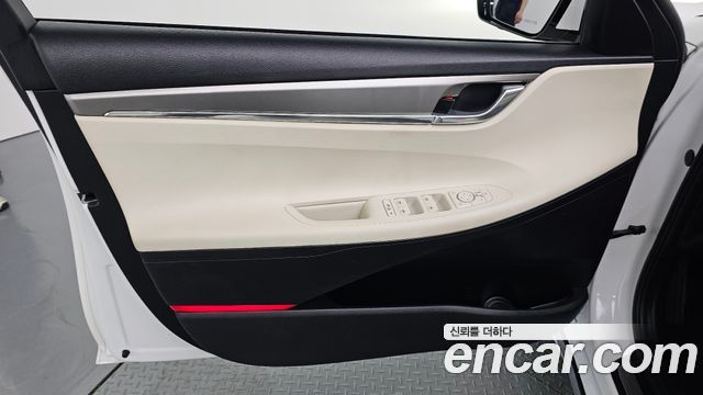 Hyundai Grandeur 2023 — photo 14