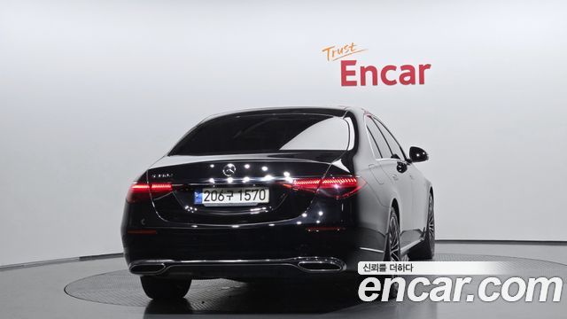 Mercedes-Benz S-Class 2023 — photo 4