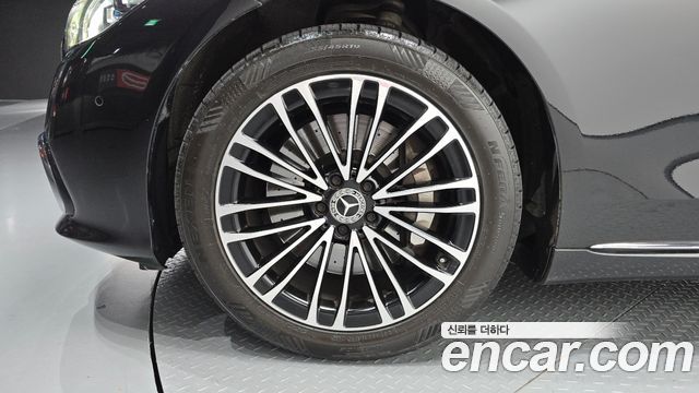 Mercedes-Benz S-Class 2023 — photo 5