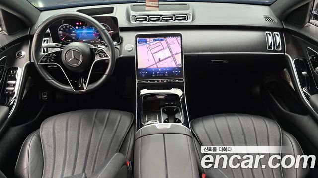Mercedes-Benz S-Class 2023 — photo 10