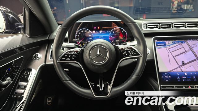 Mercedes-Benz S-Class 2023 — photo 19