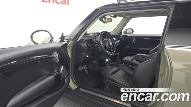 Mini Cooper 2019 — photo 13