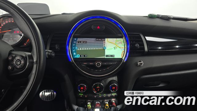 Mini Cooper 2019 — photo 19