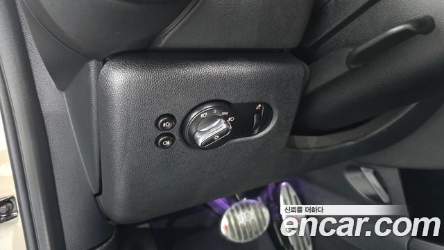 Mini Cooper 2019 — photo 26