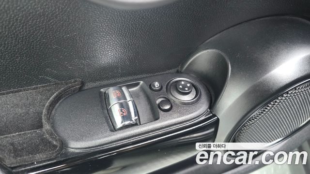 Mini Cooper 2019 — photo 27