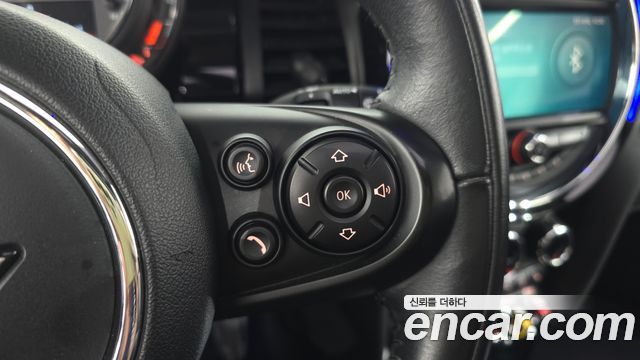 Mini Cooper 2019 — photo 31