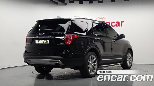 Ford Explorer 2017 — photo 2