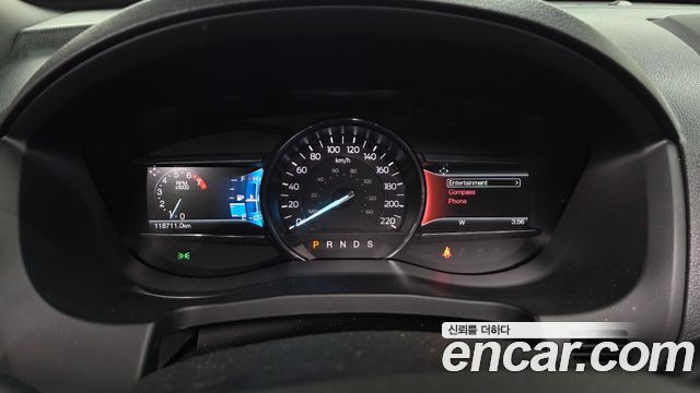 Ford Explorer 2017 — photo 11