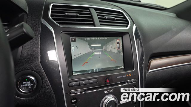 Ford Explorer 2017 — photo 20