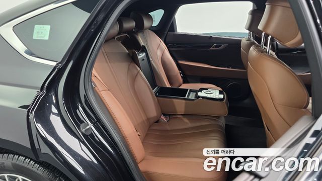 Genesis G80 2022 — photo 17