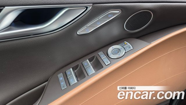 Genesis G80 2022 — photo 30