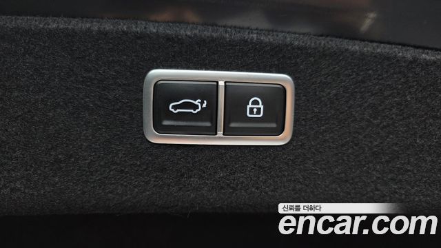 Genesis G80 2022 — photo 36