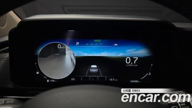 Kia Canival 2023 — photo 11