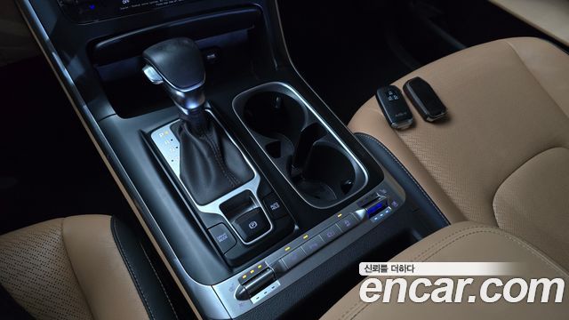 Kia Canival 2023 — photo 12