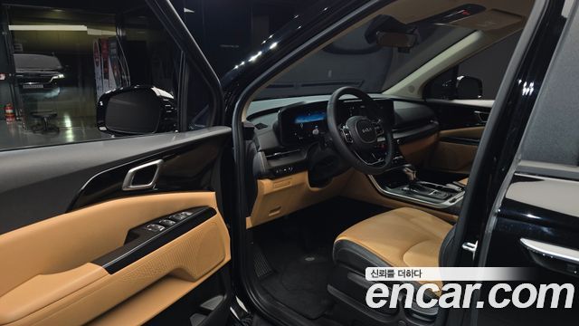 Kia Canival 2023 — photo 13