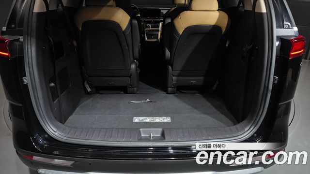 Kia Canival 2023 — photo 26