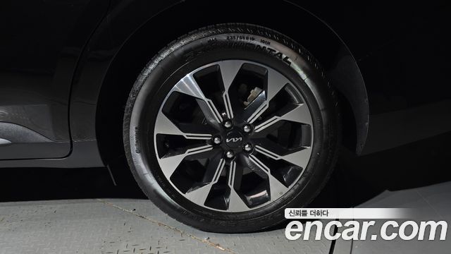 Kia Canival 2023 — photo 7