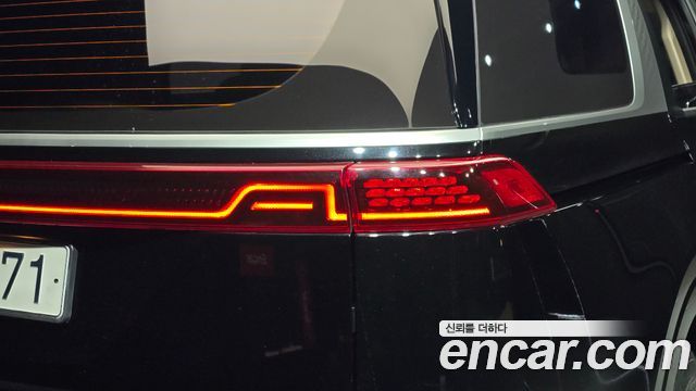 Kia Canival 2023 — photo 9