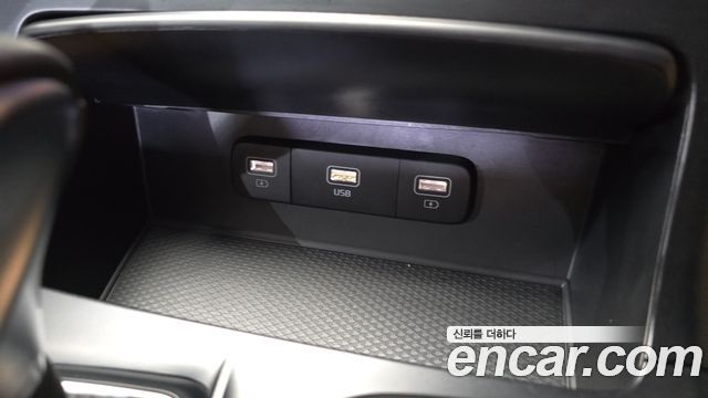 Kia Canival 2023 — photo 27