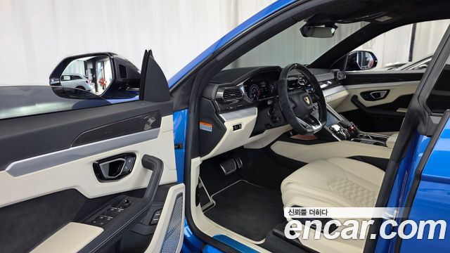 Lamborghini Urus 2021 — photo 10