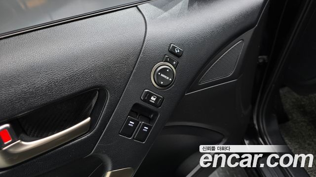Hyundai Genesis 2012 — photo 15