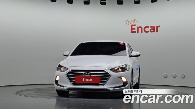 Hyundai AVANTE 2018 — photo 3
