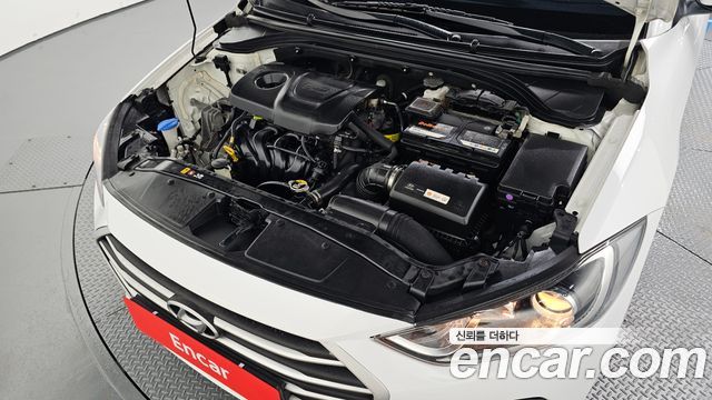 Hyundai AVANTE 2018 — photo 6