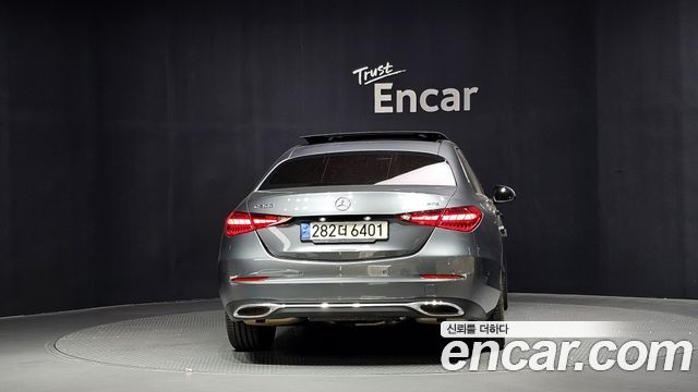 Mercedes-Benz C-Class 2022 — photo 4