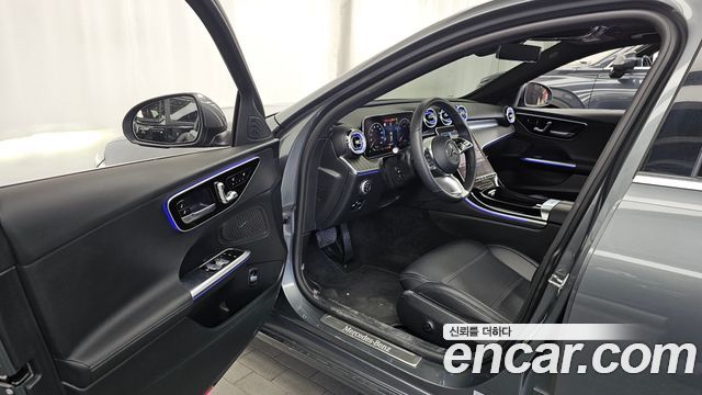 Mercedes-Benz C-Class 2022 — photo 10