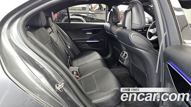 Mercedes-Benz C-Class 2022 — photo 12