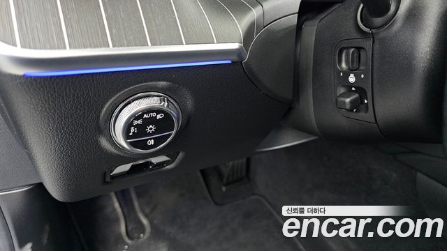 Mercedes-Benz C-Class 2022 — photo 14