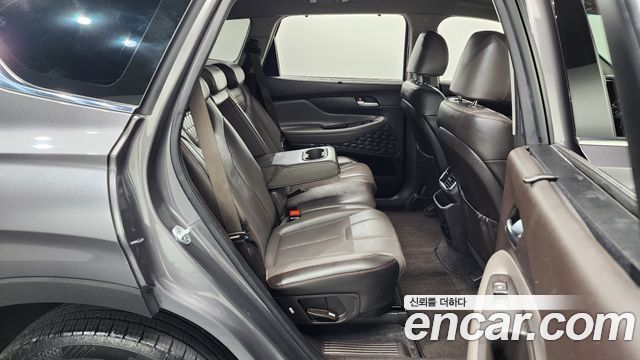 Hyundai Santafe 2019 — photo 18