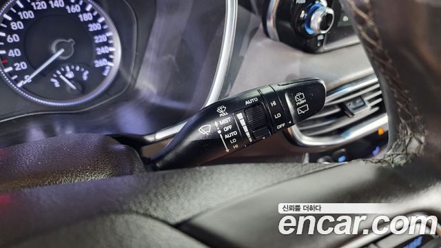 Hyundai Santafe 2019 — photo 28