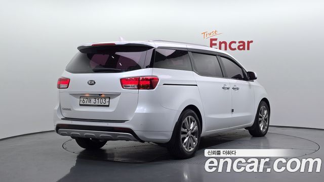 Kia Canival 2016 — photo 2