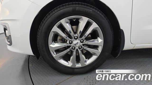 Kia Canival 2016 — photo 5