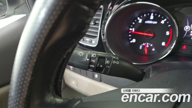 Kia Canival 2016 — photo 12