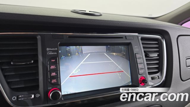 Kia Canival 2016 — photo 16