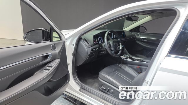 Hyundai Sonata 2023 — photo 13