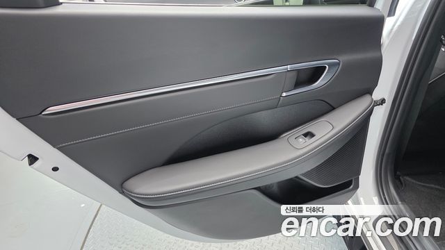 Hyundai Sonata 2023 — photo 15