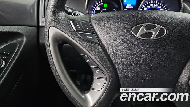 Hyundai Sonata 2012 — photo 23