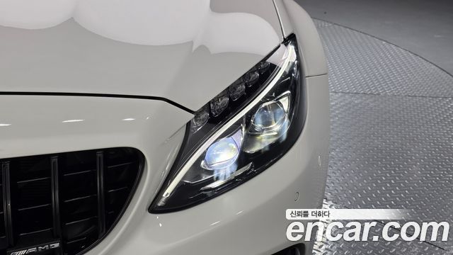 Mercedes-Benz C-Class 2018 — photo 8