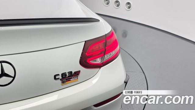 Mercedes-Benz C-Class 2018 — photo 9